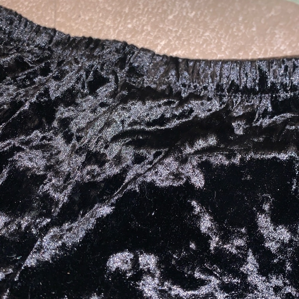 Liz & Sara Women’s Crushed Velvet Boy Shorts